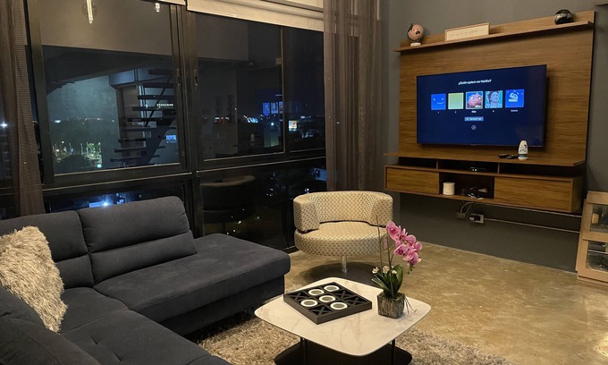 Gascue Appartement | Luxurious and Modern KingBed industrial style loft