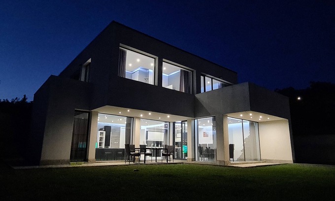 Osenovo Villa | Luxurious and stylish house by the sea.