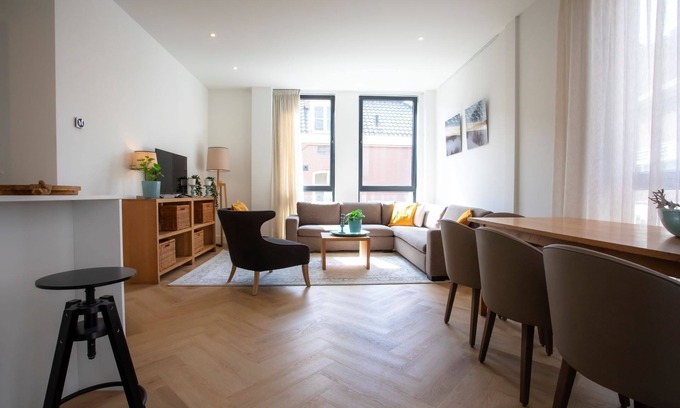 Bussum Appartement | Luxurious and tastefully furnished apartment in heart of Bussum