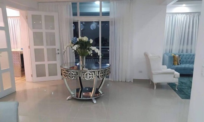 Gascue Appartement | Luxurious Apartment with Gym