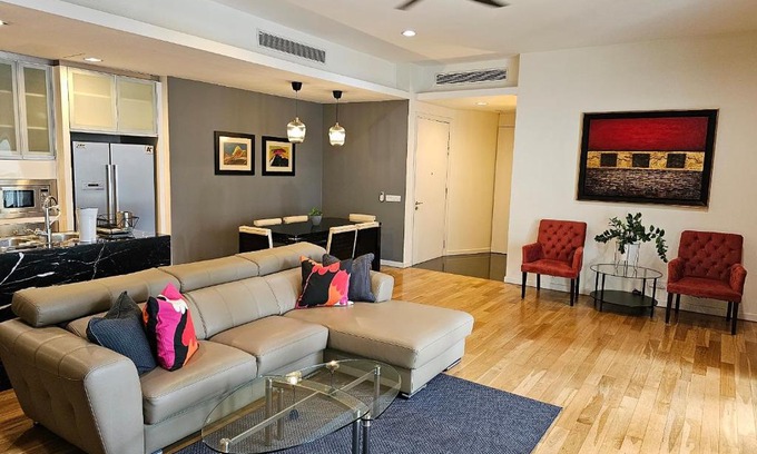 Golden Triangle Appartement | Luxurious Apartment St Mary Residences Resort Style