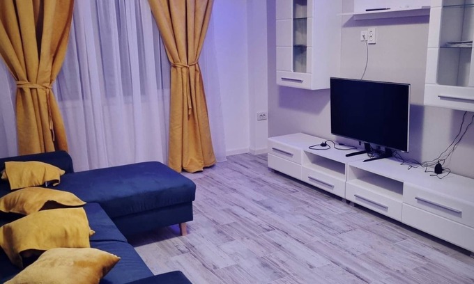Corabia Appartement | Luxurious Apartment With 3 Rooms and 2 Bathrooms Claudia