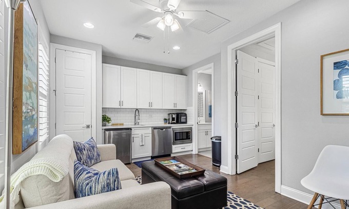 SoHo Appartement | Luxurious Condo Near Bayshore Blvd/Free Parking/WIFI