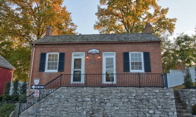 St. Charles Maison | Luxurious couples retreat just steps from Historic Main Street in St. Charles!