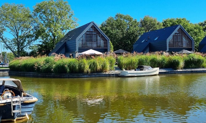 Balk Maison | Luxueuse villa sur l'eau indépendante avec ponton