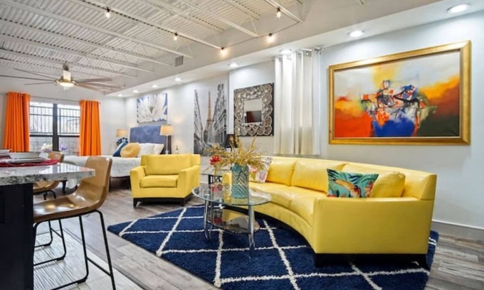 Midtown Copropriété | Luxurious Downtown OKC Studio!