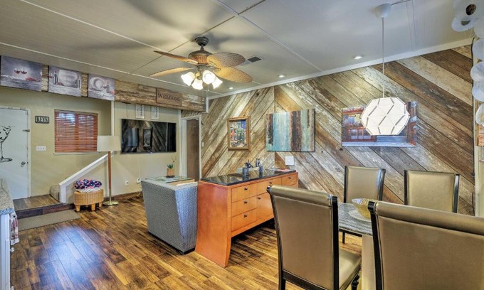 Lodi Appartement | Luxurious Downtown Lodi Apartment in Wine Country!
