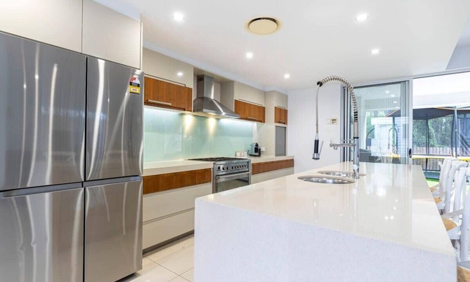 Twin Waters Maison | Luxurious Escape Close to the Canal - Twin Waters