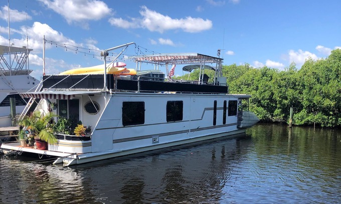 Fort Myers Location De Bateaux | Luxurious floating condo !!! very private with great river views