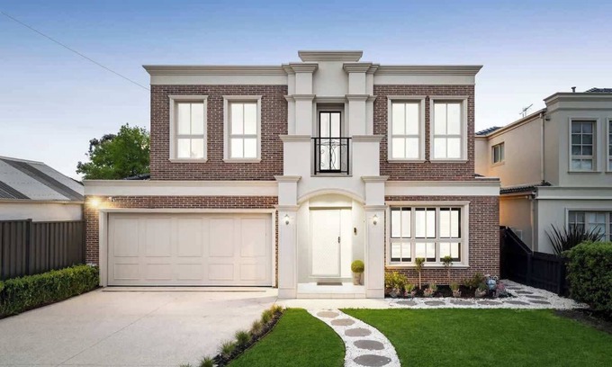 Templestowe Lower Maison | Luxurious Georgian Style Family Home with Cinema