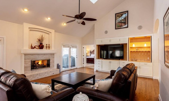 Arapahoe Ridge Maison | Luxurious High End 4BR Boulder Retreat