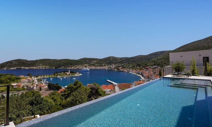 Cove Rogacic Maison | Divine View Villa