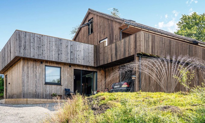 Arna Maison | Luxurious home in Ytre Arna with WiFi