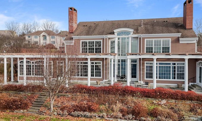Ithaca Maison | Luxurious house near Cornell campus with lake views and incredible sunsets.