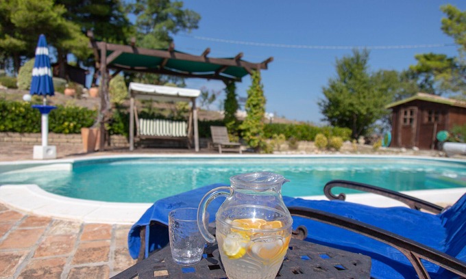 Citta Sant'Angelo Villa | Villa luxueuse au sommet d'une colline, piscine, magnifique vue panoramique et oliveraie