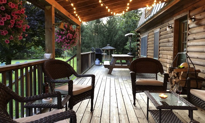 Manchester Center Maison | Luxueuse cabane en rondins nichée dans une prairie privée! Réservez maintenant la neige arrive!☃️❄️☃️❄️