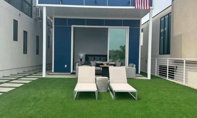 Point Loma Heights Appartement | Luxurious Master Suite in iconic Ocean Beach
