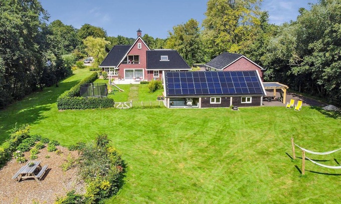 Triemen Maison | Luxurious Nature Stay in Friesland With Jacuzzi