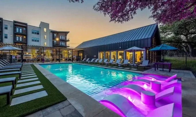 West Oak Hill Appartement | Luxurious New Unit|1Bd1Ba|Pool, Golf Sim