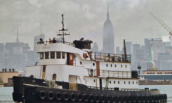 Staten Island Location De Bateaux | Luxurious one of a kind Tugboat/yacht, NYC, Sleeps 12, unique experience,