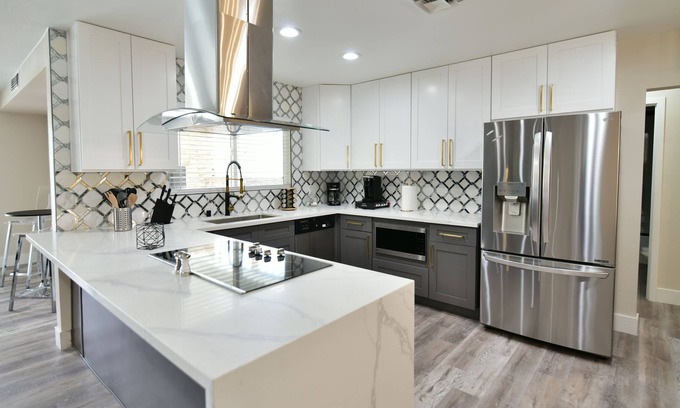 Las Vegas Maison | Luxurious Paradise in Vegas W/ Private Pool & Spa