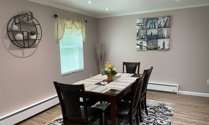 Ithaca Appartement | Luxurious, private, contemporary 1BR apartment in Ithaca NY!