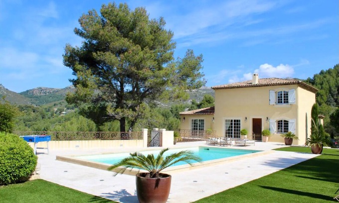 La Treille Villa | Luxueuse Bastide Provençale de 350 M2