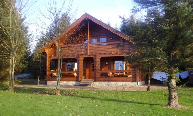 Ballyconnell Cabine | Luxueux chalet de bord de la rivière situé dans un endroit boisé tranquille