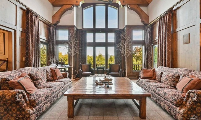 Windham Cabine | LUXURIOUS & SERENE SKI-IN/ SKI-OUT "Winterfell" LODGE