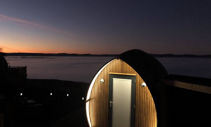 Cupar Cabine | Luxurious Snug With Hottub Which Sleeps-2 in Fife
