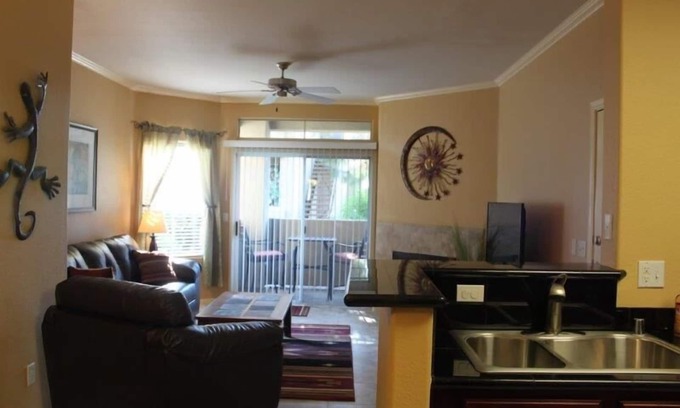 Paradise Valley Village Copropriété | Luxueuse unité sud-ouest au rez-de-chaussée avec 1 chambre