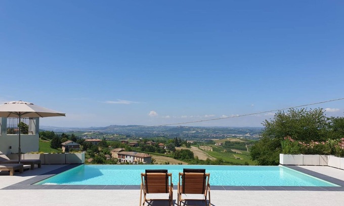 Costigliole d'Asti Maison | Maison de campagne luxueuse et spacieuse, vues splendides, piscine privée