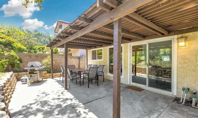 South Redondo Maison | Luxurious Torrance Home with Exceptional Design!