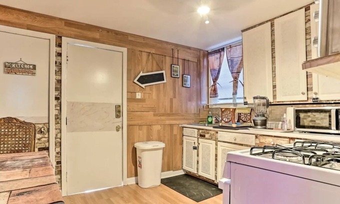 Newark Appartement | Luxurious Tranquil Home--10 minutes downtown