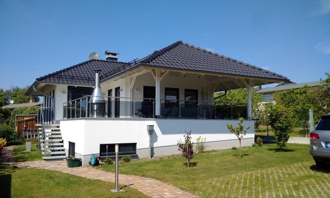 Alt Gaarz Maison | Luxurious vacation home in Rerik for 6 people with fireplace and sauna - just a 5-minute walk away
