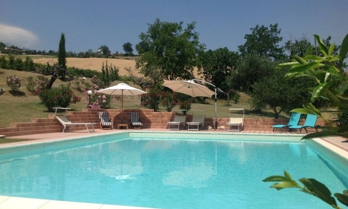 Villa Celiera Appartement | Luxurious vacation apartment with pool in the Gran Sasso National Park