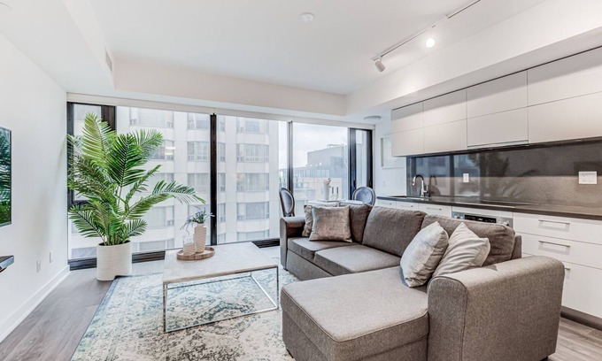 Bloor-Yorkville Copropriété | Luxurious Yorkville Condo Downtown Toronto 1br/1ba