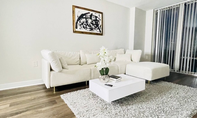 Downtown Appartement | Luxury 1-Bedroom with Rooftop Pool,Gym Facility