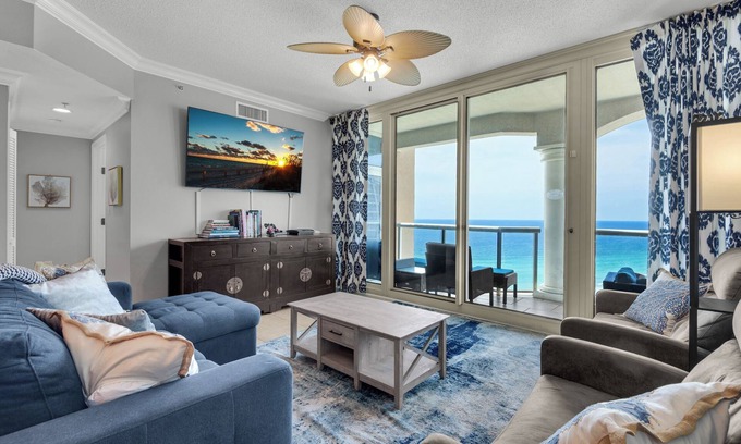 Pensacola Beach Copropriété | 🌊Luxury 18th Floor Condo | Spa, Pools + Panoramic Views | Portofino 1-1802🌊