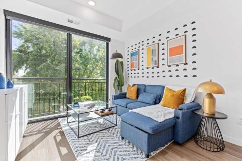 St. Anthony West Appartement | Luxury 1BD Gym Rooftop Street Parking by DT UMN