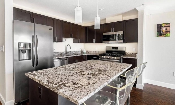 Downtown San Diego Copropriété | Quiet Luxury 2-bedroom Condo with San Diego Marina Views