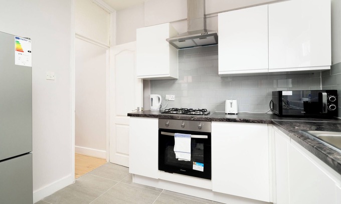 Northumberland Park Copropriété | Luxury 2 Bedroom Apartment. A Quick 5 Minute Walk from Tottenham Hotspur Stadium