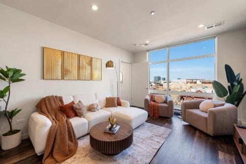Pulaski Park Appartement | Luxury 2BD-2BA View-Gym-Rooftop