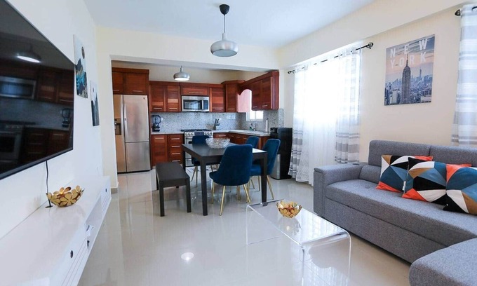 San Cristobal Appartement | LUXURY 2BR/2BA APT W. A|C Garage & ROOF TOP