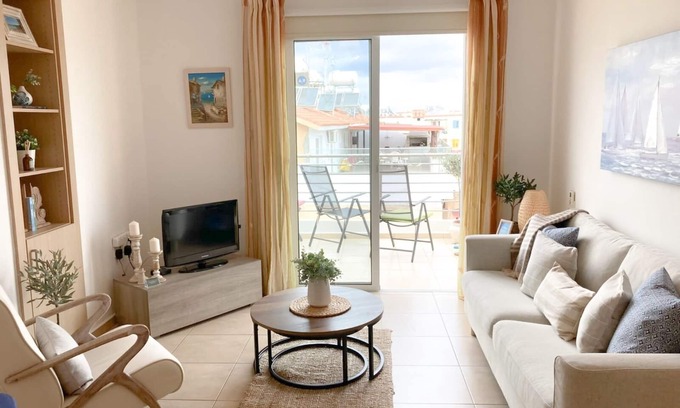 Kapparis Appartement | Appartement de luxe au 2ème étage avec piscine commune, aire de jeux,