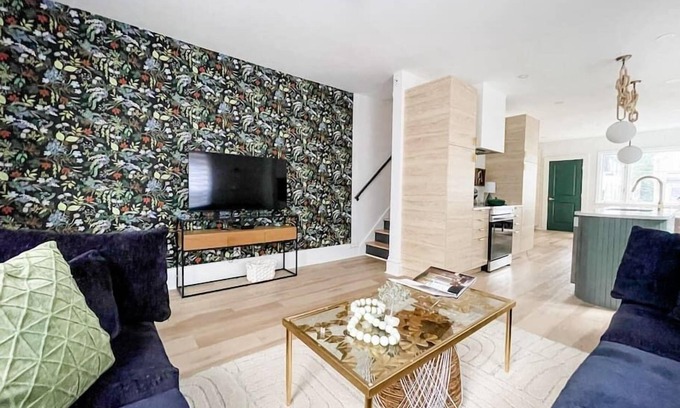 Rochester Maison | *Luxury 3 Bed 2.5 Bath / Prime Park Ave. Location*