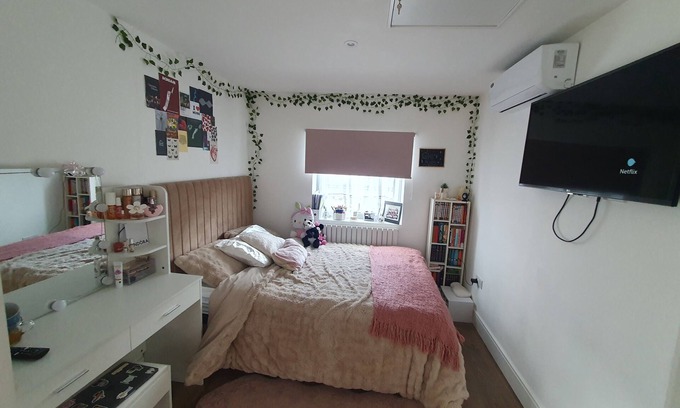 Enfield Highway Maison | Maison Moderne de 3 Chambres avec Climatisation dans le Nord de Londres