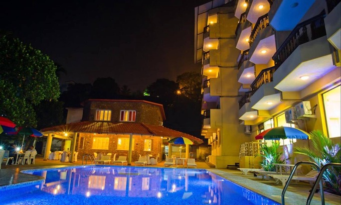 Vainguinim Villa | Villa de luxe de 3 chambres près de la plage avec grand balcon pour barbecue.