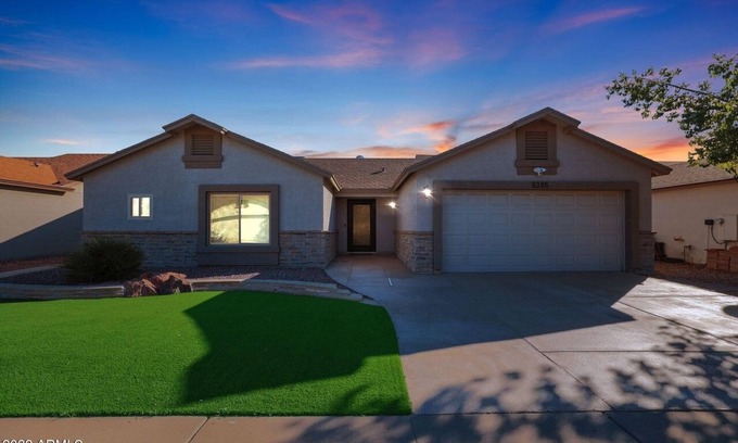 Suncliff Maison | Luxury 3-br Home with Pool & Outdoor BBQ Area