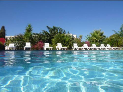 Mandelieu-La-Napoule Appartement | Luxury 3 pièce Garden Apartment in Cannes Marina